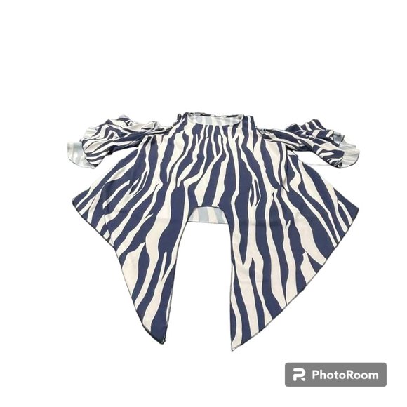 Relaxed Flowy Breezy Front Tie Cold Shoulder Summer Top - Picture 11 of 16